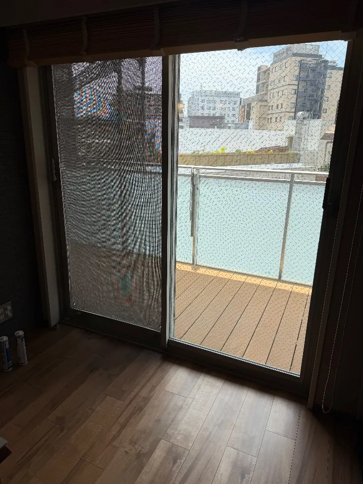 【東京都】ガラスのヒビ割れ交換作業を完了しました！